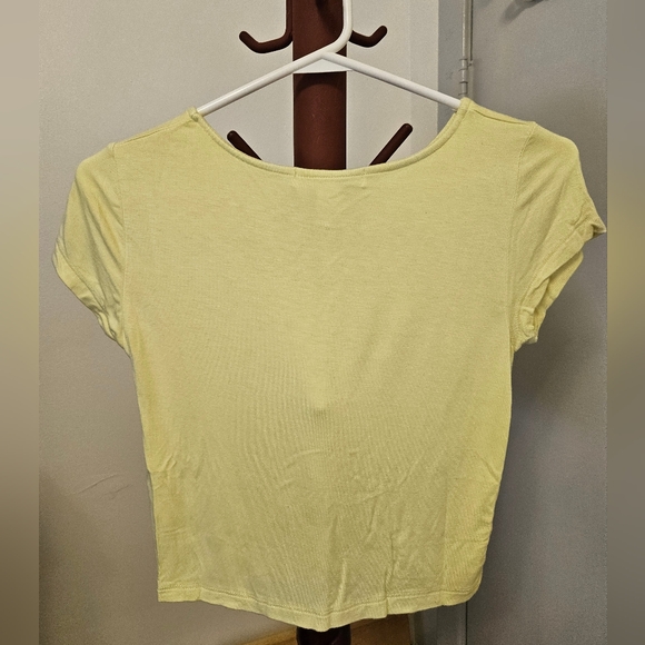 NWOT Stitches - Pale Yellow Crop Top - Picture 2 of 10